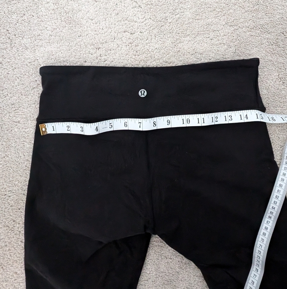 Lululemon Wunder Train Legging 24’ - Picture 2 of 4